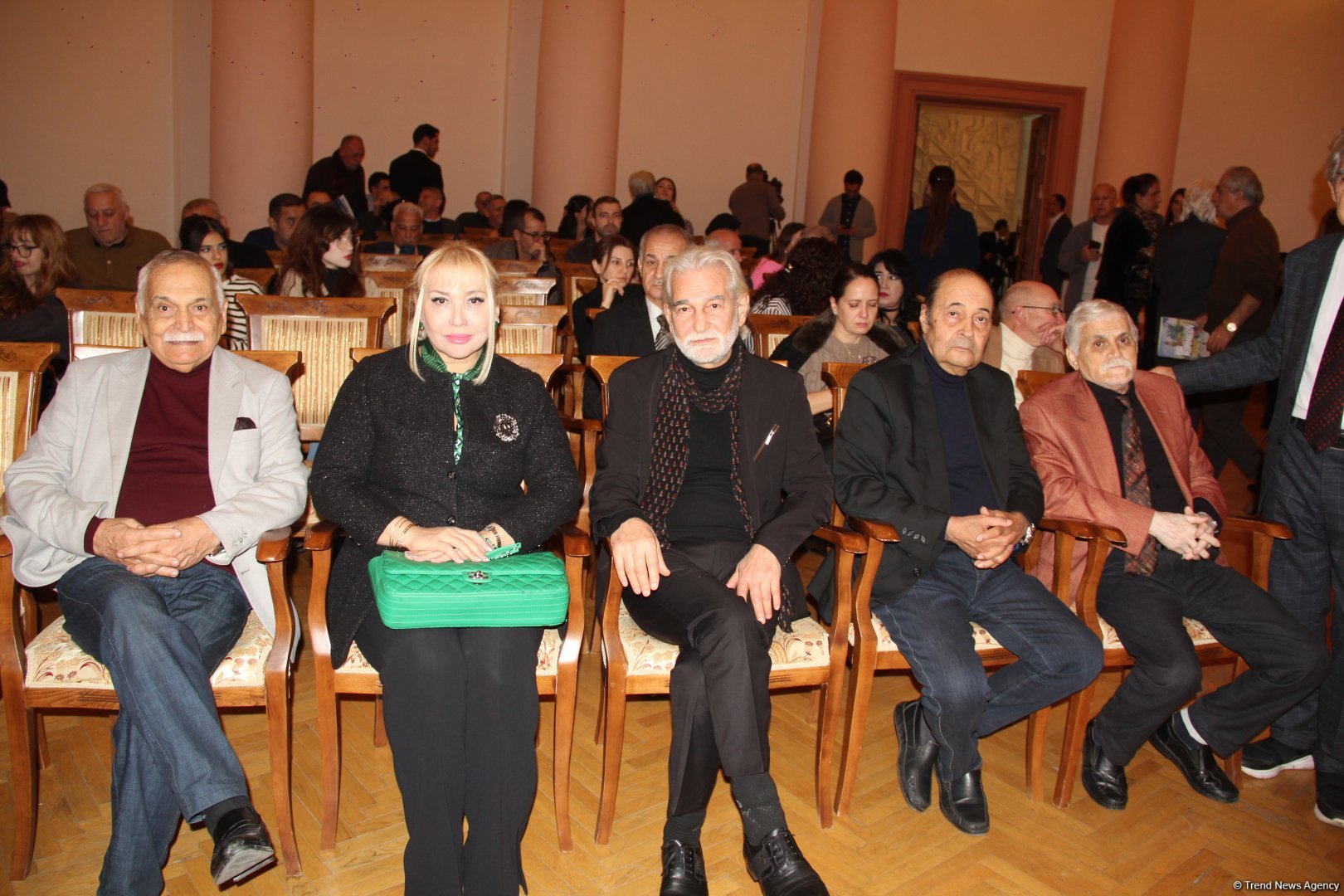 Потрясающие красочные пейзажи Баку в работах Исы Мамедова (ФОТО)