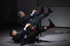 В YARAT представлен пластический спектакль под названием "Наедине с собой" (ФОТО)