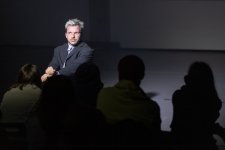 В YARAT представлен пластический спектакль под названием "Наедине с собой" (ФОТО)