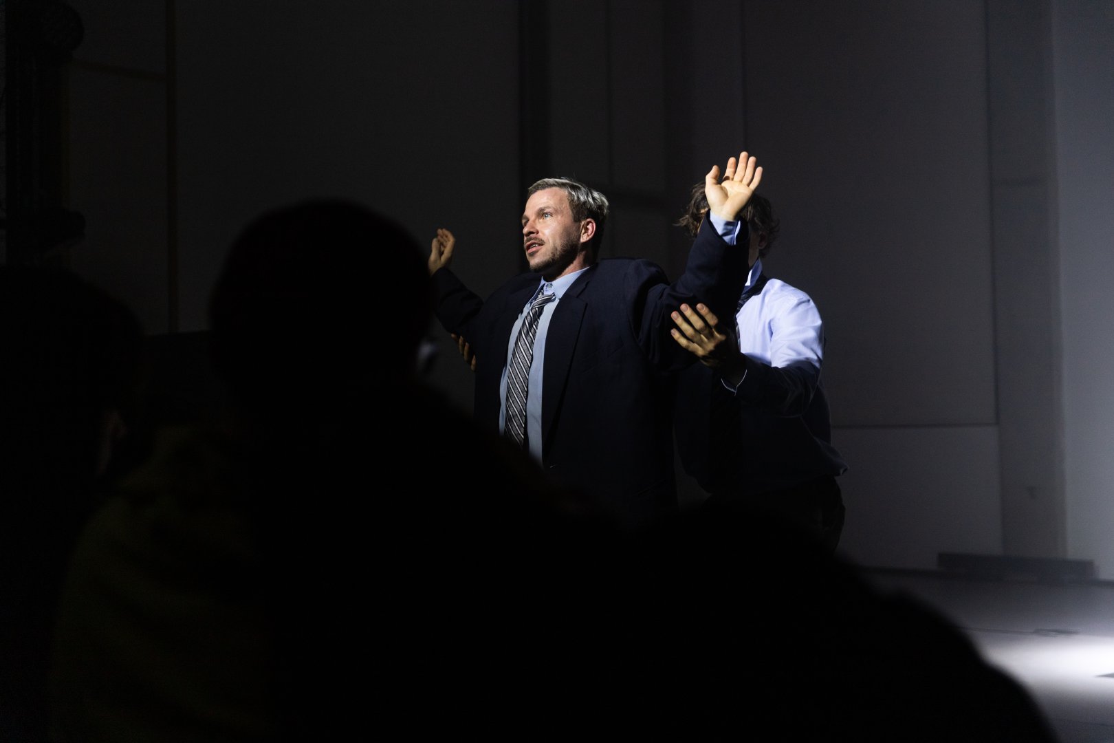 В YARAT представлен пластический спектакль под названием "Наедине с собой" (ФОТО)