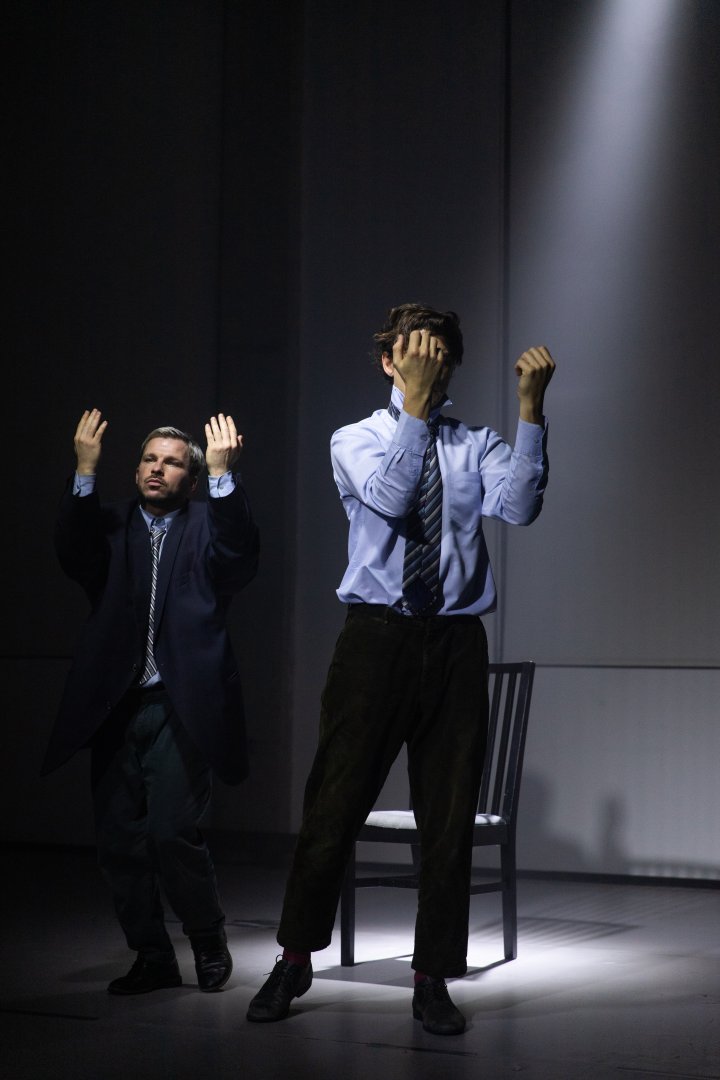 В YARAT представлен пластический спектакль под названием "Наедине с собой" (ФОТО)