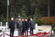 Члены ОО "Альянс" почтили память великого лидера Гейдара Алиева (ФОТО)