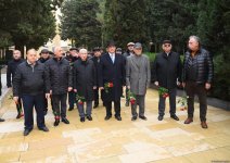 Члены ОО "Альянс" почтили память великого лидера Гейдара Алиева (ФОТО)