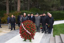 Члены ОО "Альянс" почтили память великого лидера Гейдара Алиева (ФОТО)