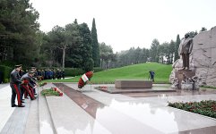 Руководящий состав минобороны Азербайджана посетил Аллею почётного захоронения (ФОТО/ВИДЕО)