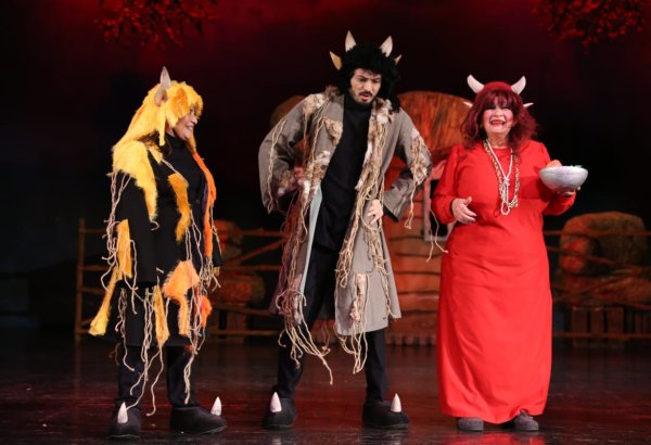 В Баку появились сверхъестественные человекоподобные существа (ФОТО)