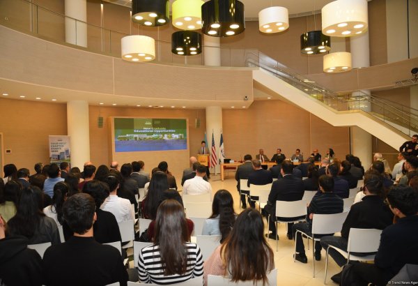 Университет ADA представил первую программу докторантуры и новые программы магистратуры и докторантуры совместно с Университетом Джорджа Вашингтона (ФОТО)