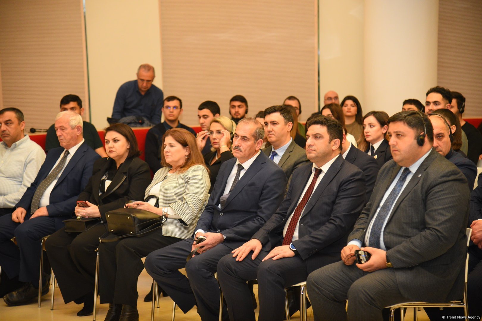 Университет ADA представил первую программу докторантуры и новые программы магистратуры и докторантуры совместно с Университетом Джорджа Вашингтона (ФОТО)