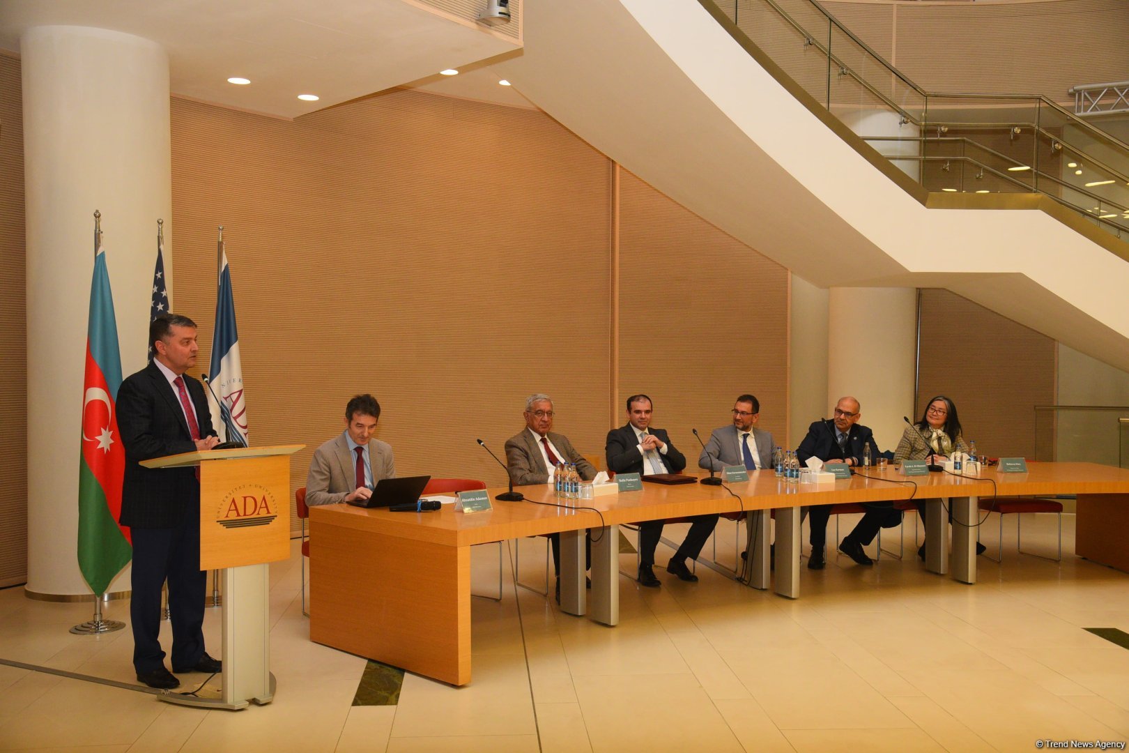 Университет ADA представил первую программу докторантуры и новые программы магистратуры и докторантуры совместно с Университетом Джорджа Вашингтона (ФОТО)