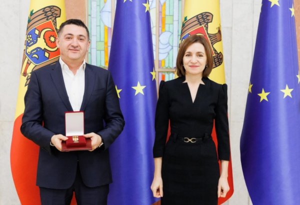 Президент Молдовы наградила азербайджанца медалью (ФОТО)