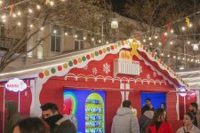 В Баку проходит благотворительная ярмарка Soyuq Əllər, İsti Ürək 2024-2025 (ФОТО)