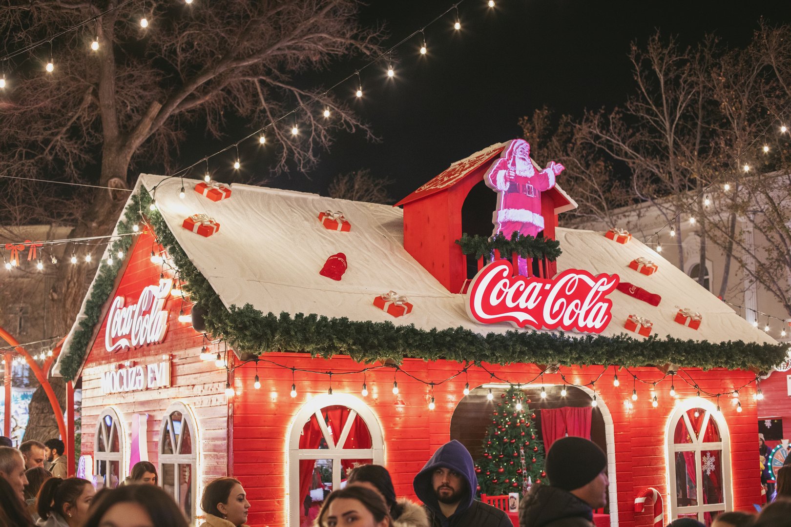 В Баку проходит благотворительная ярмарка Soyuq Əllər, İsti Ürək 2024-2025 (ФОТО)