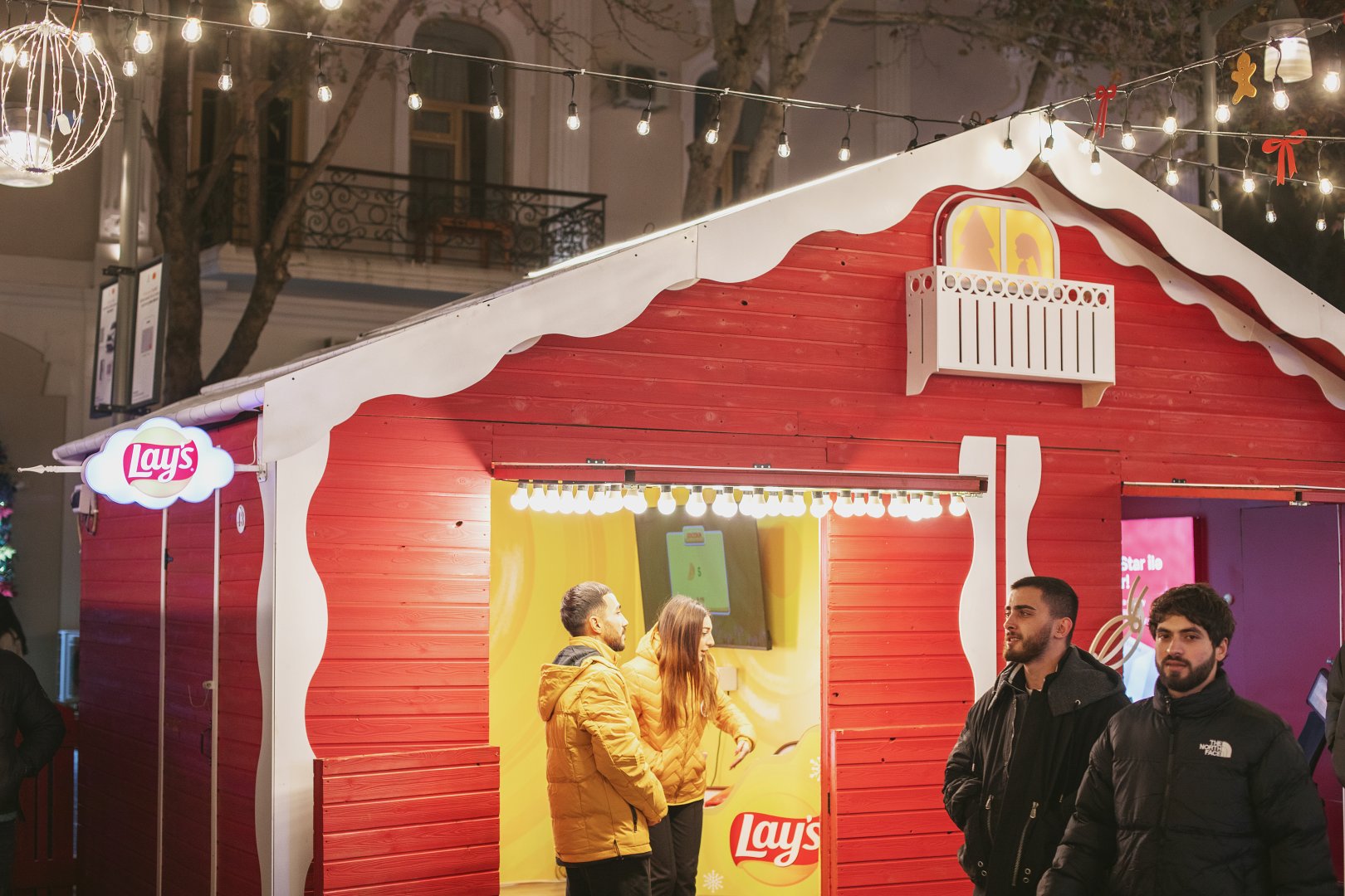 В Баку проходит благотворительная ярмарка Soyuq Əllər, İsti Ürək 2024-2025 (ФОТО)