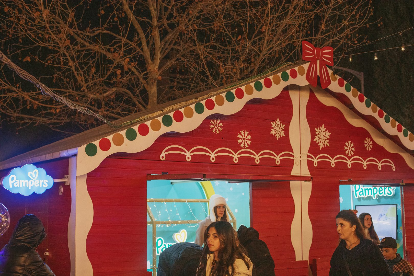 В Баку проходит благотворительная ярмарка Soyuq Əllər, İsti Ürək 2024-2025 (ФОТО)