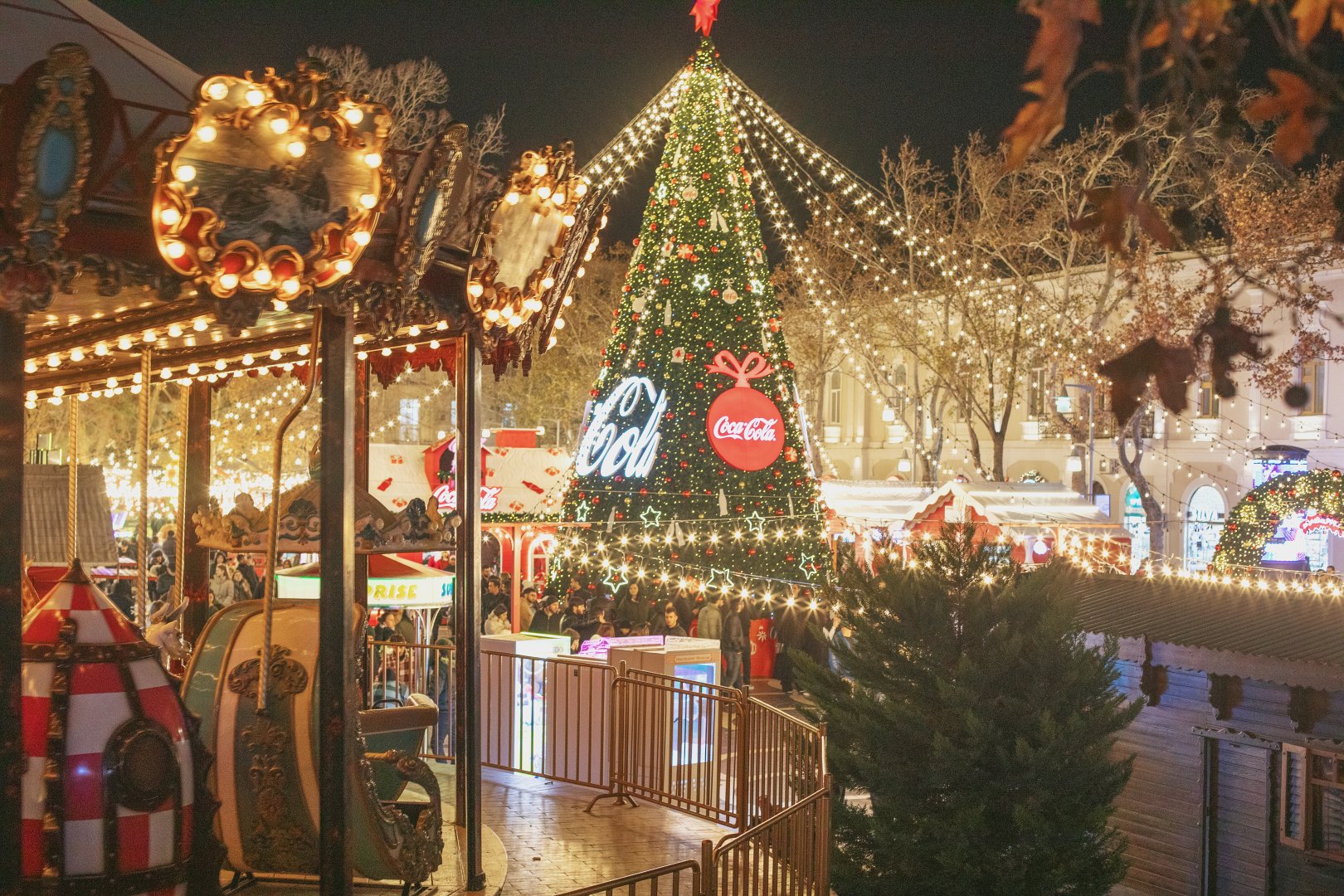 В Баку проходит благотворительная ярмарка Soyuq Əllər, İsti Ürək 2024-2025 (ФОТО)