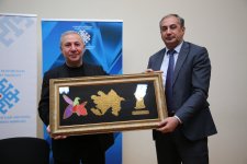 В рамках проекта "Друг Мастера" прошла творческая встреча с 
Алиханом Самедовым (ФОТО)