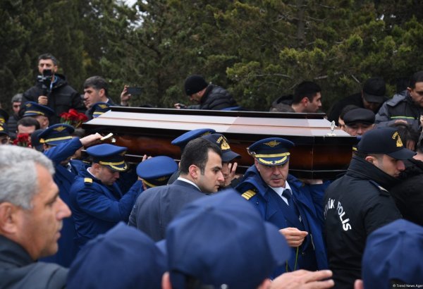 Тела членов экипажа самолета AZAL доставлены во  II Аллею почетного захоронения (ФОТО/ВИДЕО)