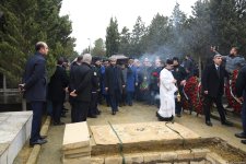 Члены экипажа самолета AZAL, погибшие в авиакатастрофе, похоронены на II Аллее почетного захоронения (ФОТО/ВИДЕО)