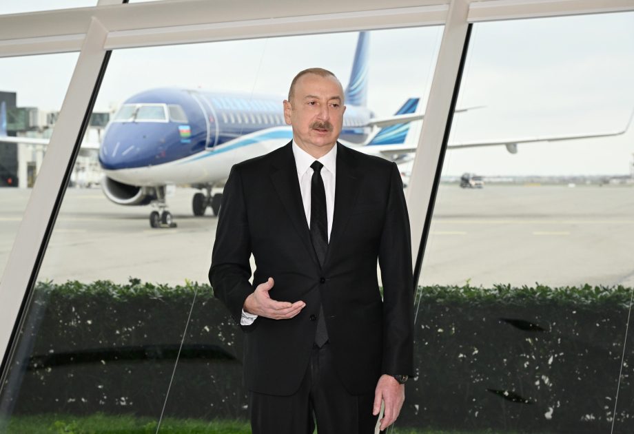 Президент Ильхам Алиев дал интервью Азербайджанскому телевидению (ФОТО/ВИДЕО)