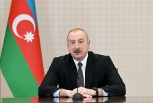 Президент Ильхам Алиев встретился с членами семей погибшего в авиакатастрофе экипажа и выжившими бортпроводниками (ВИДЕО/ФОТО)