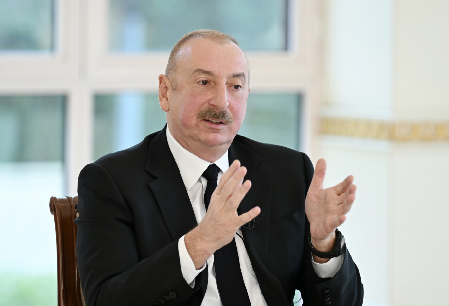 Президент Ильхам Алиев дал интервью местным телеканалам (ВИДЕО/ФОТО)