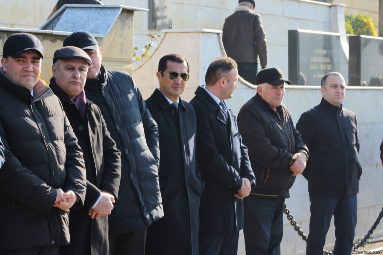 Похоронен отец покойного шахматиста Вугара Гашимова (ФОТО)