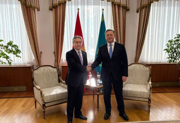 Главы МИД Кыргызстана и Казахстана обсудили реализацию совместных проектов