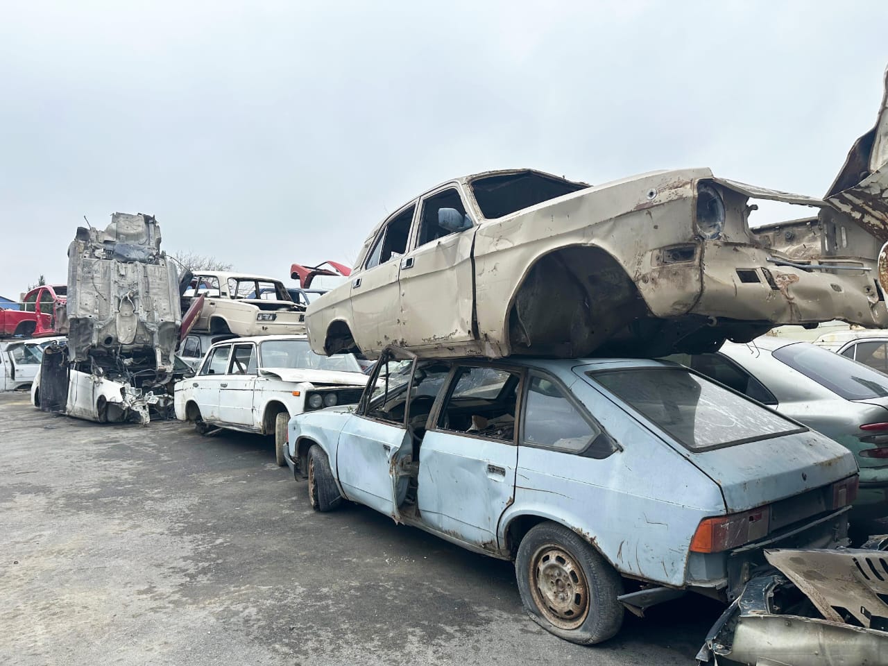 Обнародовано число транспортных средств в Азербайджане, переданных на утилизацию (ФОТО)