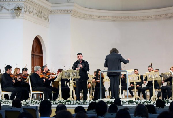 Из Германии в Азербайджан - более трех веков назад… Похожий на человеческий голос (ФОТО)