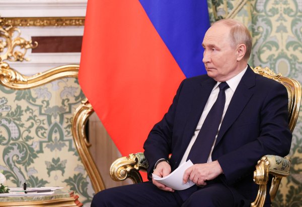 Владимир Путин поздравил Президента Ильхама Алиева