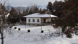 Снегопад окутал Ханкенди белым покрывалом - Фоторепортаж