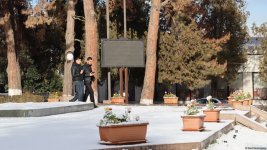 Снегопад окутал Ханкенди белым покрывалом - Фоторепортаж