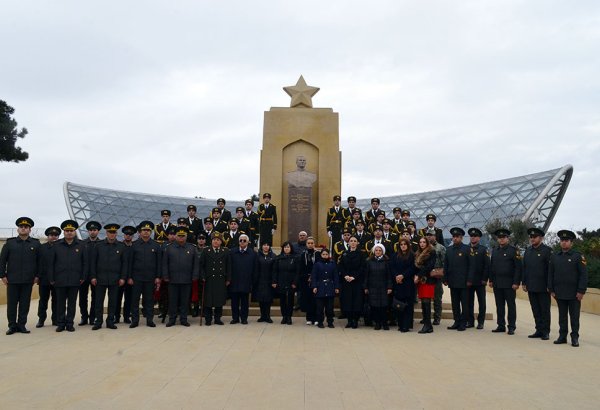 Отмечено 115-летие дважды Героя Советского Союза Ази Асланова (ФОТО/ВИДЕО)