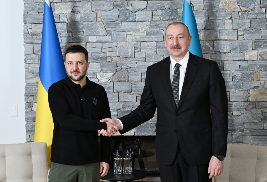 Володимир Зеленский позвонил Президенту Ильхаму Алиеву