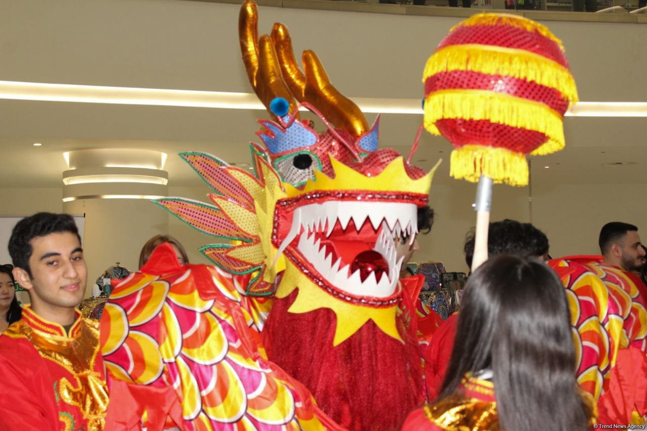 В Баку наступает 4723 год по китайскому календарю – праздник жителей Поднебесной (ФОТО)