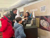 Коллекции золотых и серебряных монет ЗАО “AzerGold” в очередной раз были выставлены в Швейцарии (ФОТО)