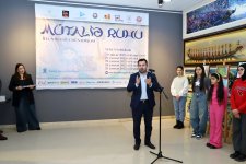 Итоговые выставки в Баку - сохранение традиции иллюстрации, добавляющей книгам цвета и жизни (ФОТО)
