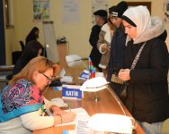 Процесс голосования на муниципальных выборах в Азербайджане продолжается - Фоторепортаж