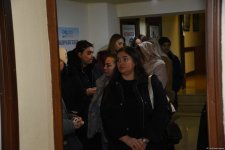 Процесс голосования на муниципальных выборах в Азербайджане продолжается - Фоторепортаж