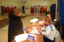 Завершилось голосование на муниципальных выборах в Азербайджане (Обновлено) (ФОТО)