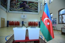 Завершилось голосование на муниципальных выборах в Азербайджане (Обновлено) (ФОТО)