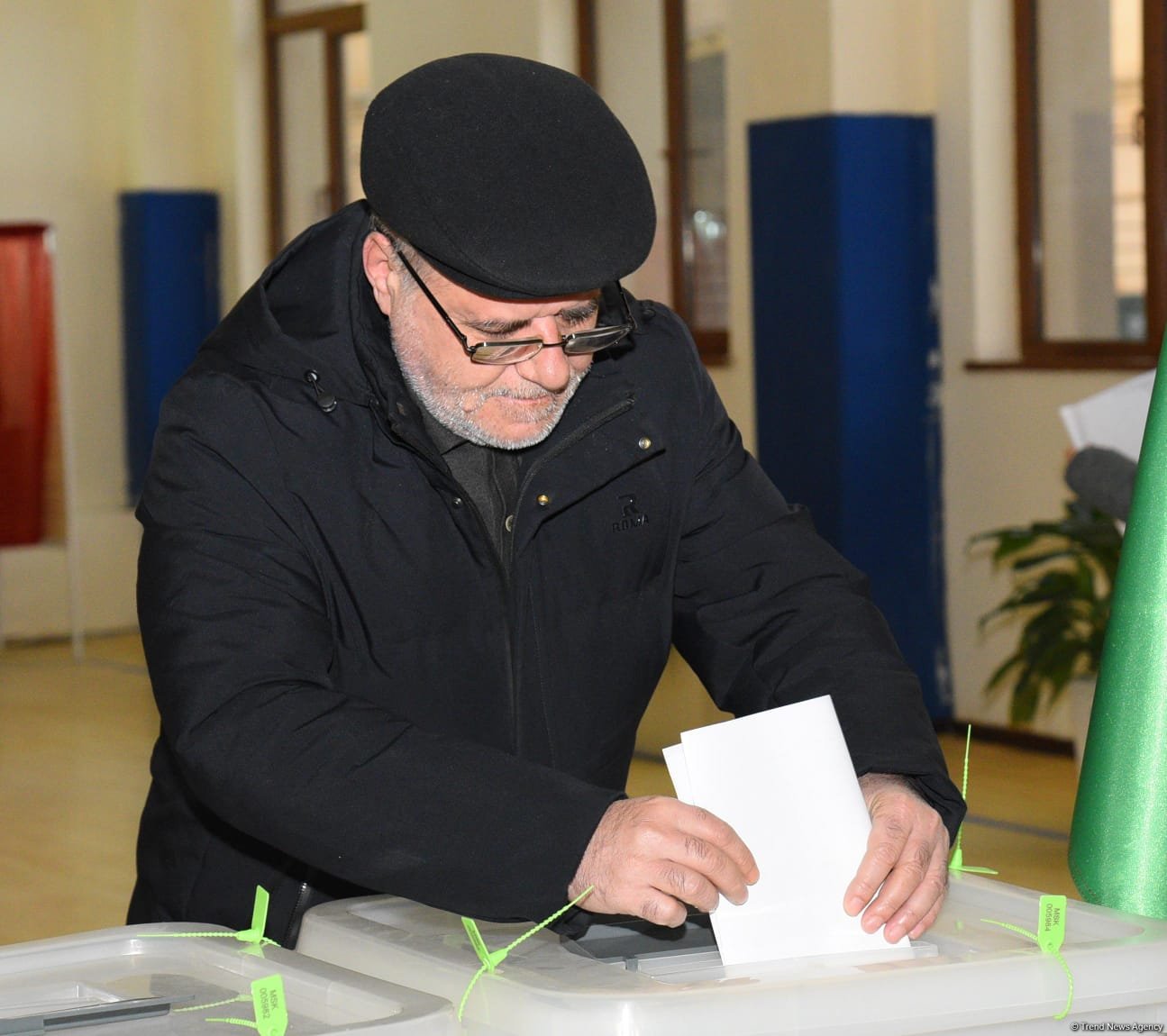 Завершилось голосование на муниципальных выборах в Азербайджане (Обновлено) (ФОТО)