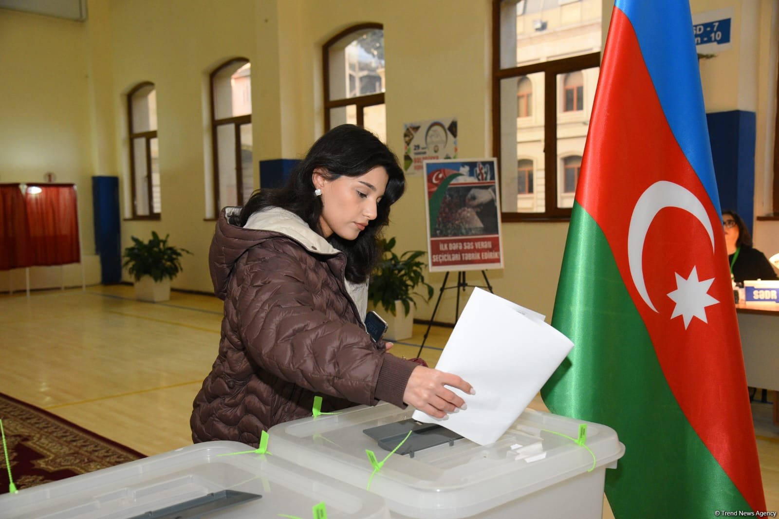 Завершилось голосование на муниципальных выборах в Азербайджане (Обновлено) (ФОТО)