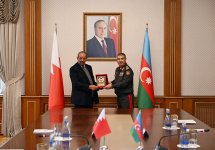 Обсуждены вопросы военного сотрудничества между Азербайджаном и Бахрейном (ФОТО)