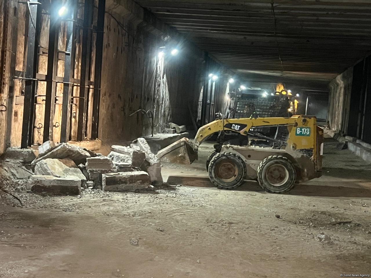 Оборотный тупик станции метро "Ази Асланов" в Баку подготовлен к ремонту (ФОТО)