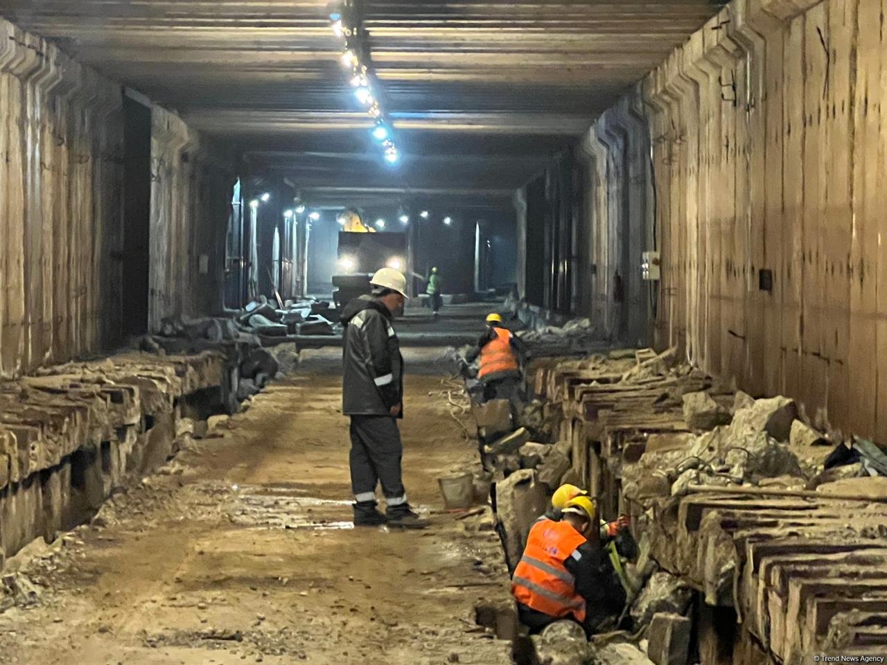 Оборотный тупик станции метро "Ази Асланов" в Баку подготовлен к ремонту (ФОТО)