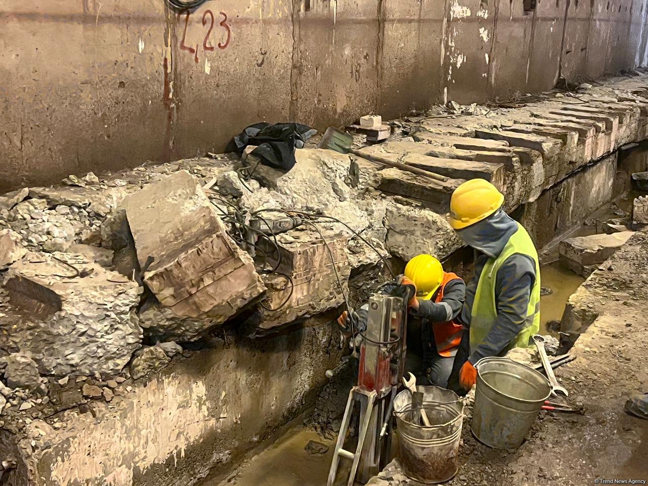 Оборотный тупик станции метро "Ази Асланов" в Баку подготовлен к ремонту (ФОТО)