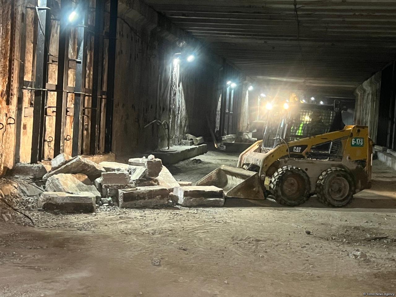 Оборотный тупик станции метро "Ази Асланов" в Баку подготовлен к ремонту (ФОТО)
