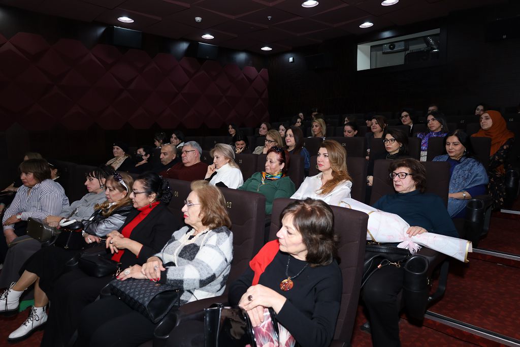 Как художественные фильмы могут повлиять на повышение образования в Азербайджане (ФОТО)