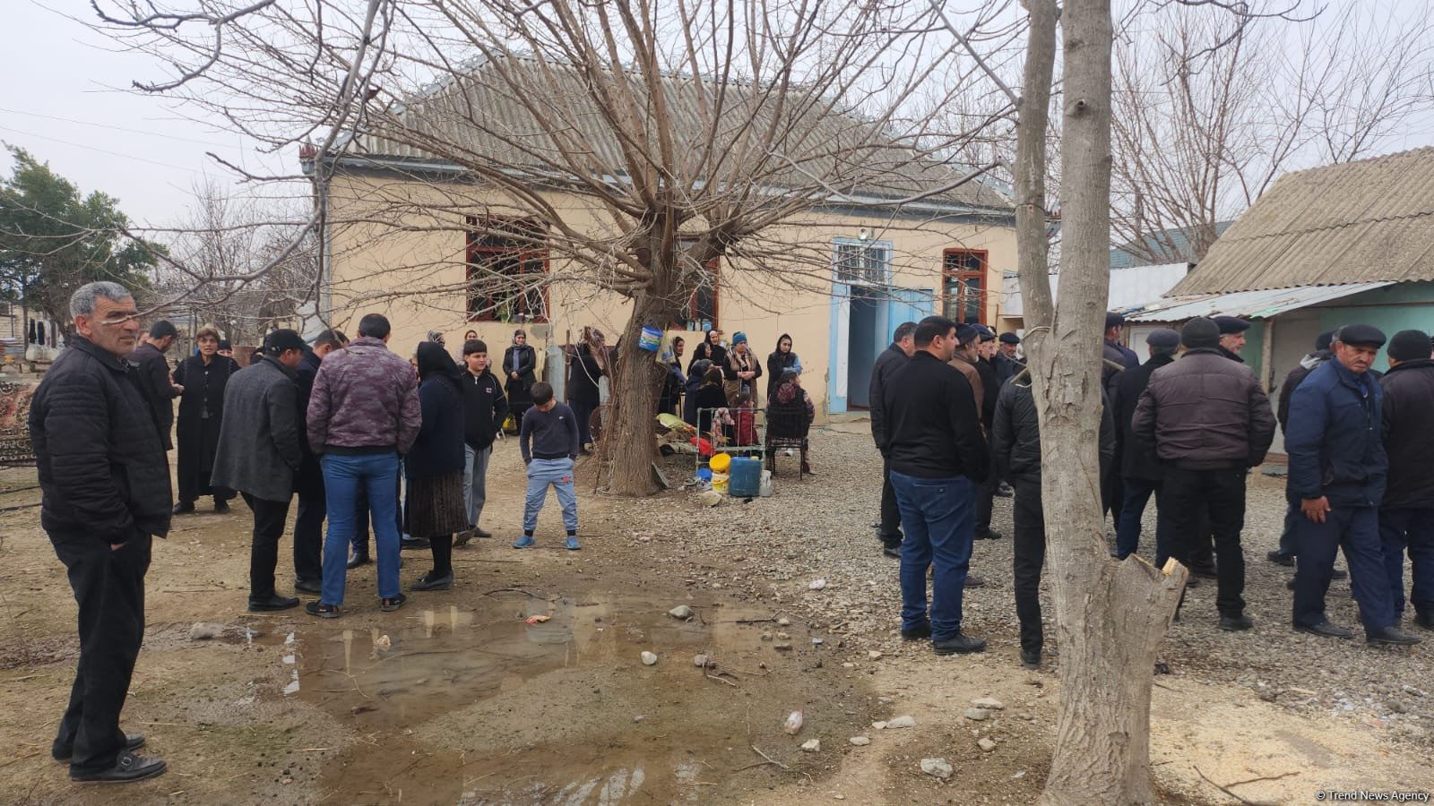 В Агджабеди в результате взрыва ручной гранаты пять человек погибли, двое получили ранения (ФОТО/ВИДЕО)